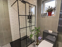 44 Honeyborough Road