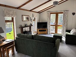 2 Riverside Lodge
