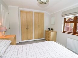 2 Riverside Lodge