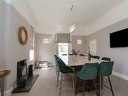 Buckland House and Annex