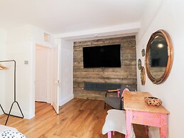 Hidden Gem on the Hoe