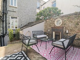 Hidden Gem on the Hoe