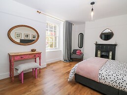 Hidden Gem on the Hoe