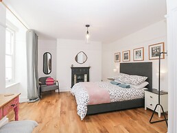 Hidden Gem on the Hoe