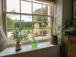 Cotswold House