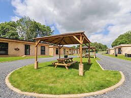 Valley Lodge 4 - North Wales Eco Lodges