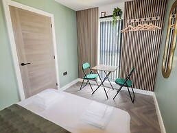 Valley Lodge 4 - North Wales Eco Lodges