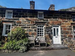 Quarryman's Cottage