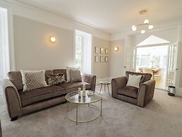 Serenity House, The Retreat