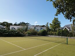 4 The Manor House Hillfield Village