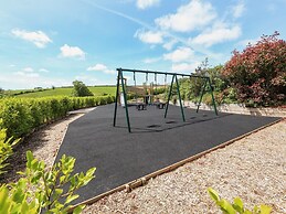 4 The Manor House Hillfield Village