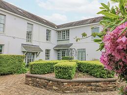 4 The Manor House Hillfield Village