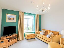 4 The Manor House Hillfield Village