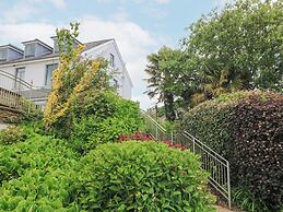 4 The Manor House Hillfield Village