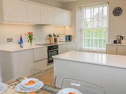 4 The Manor House Hillfield Village