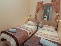 Apartment 7 Mansion House