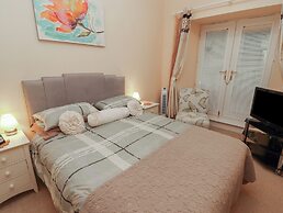 Apartment 7 Mansion House