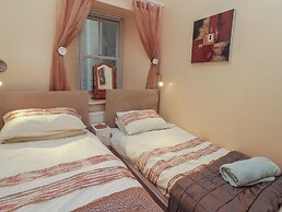 Apartment 7 Mansion House