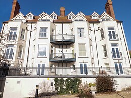 Apartment 7 Mansion House