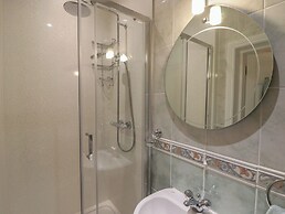 Apartment 7 Mansion House