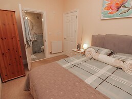 Apartment 7 Mansion House