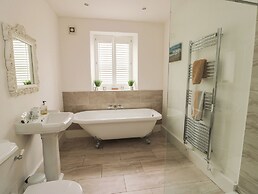 Fferm Porthdafarch South Farm House