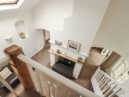 Fferm Porthdafarch South Farm House