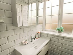 Fferm Porthdafarch South Farm House