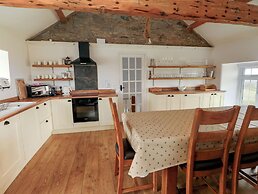 Fferm Porthdafarch South Farm House