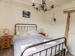 Fferm Porthdafarch South Farm House