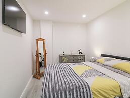 Woodside Guest House