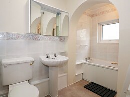 11 South Snowdon Wharf