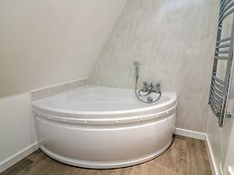 Lodge 60 - Hazel Bank