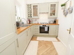 3 West Quay Mews