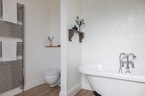 The Farmhouse at Broad Downs