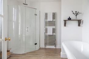 The Farmhouse at Broad Downs