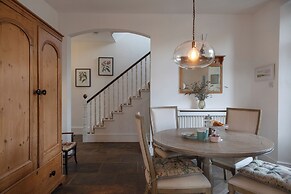 The Farmhouse at Broad Downs