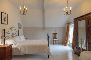 The Farmhouse at Broad Downs