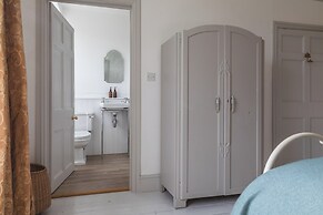 The Farmhouse at Broad Downs