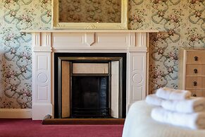 Cheviot Manor