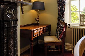 Cheviot Manor
