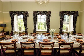 Cheviot Manor
