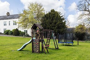 Cheviot Manor