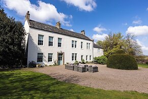 Cheviot Manor
