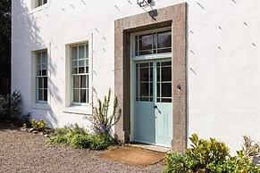 Cheviot Manor