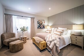 Calm Waters Luxury Beach House