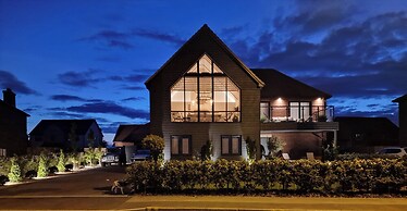 Calm Waters Luxury Beach House