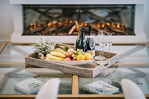 Calm Waters Luxury Beach House