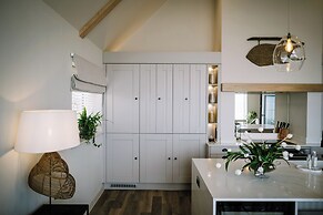 Calm Waters Luxury Beach House