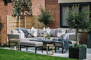 Calm Waters Luxury Beach House